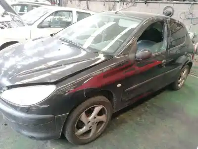 Vehicul casat peugeot 206 berlina x-line refri al anului 2006 alimentat 8hz