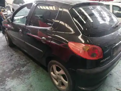 Vehicul casat peugeot 206 berlina x-line refri al anului 2006 alimentat 8hz
