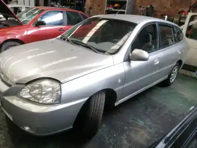 Veicolo di demolizione kia rio 1.3 cat dell'anno 2004 alimentato a3d