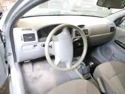 Veicolo di demolizione kia rio 1.3 cat dell'anno 2004 alimentato a3d