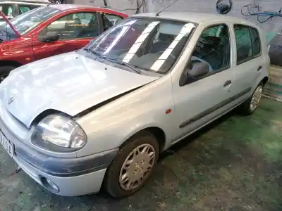 Hurda Aracı renault                                            clio ii fase ii (b/cb0)                                                                                                                                                                                                                                    d7f720                                                                                                                                                                                                                                                     yılın 2000 güçlü d7f720