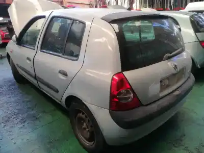 Veículo de Sucata renault                                            clio ii fase ii (b/cb0)                                                                                                                                                                                                                                    k9k704                                                                                                                                                                                                                                                     do ano 2002 alimentado k9k704