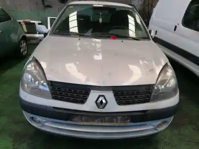 Здавання транспортного засобу RENAULT                                            CLIO II FASE II (B/CB0)                                                                                                                                                                                                                                    K9K704                                                                                                                                                                                                                                                     року 2002 потужний K9K704