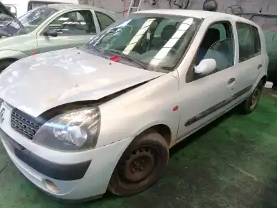 Veículo de Sucata renault                                            clio ii fase ii (b/cb0)                                                                                                                                                                                                                                    k9k704                                                                                                                                                                                                                                                     do ano 2002 alimentado k9k704