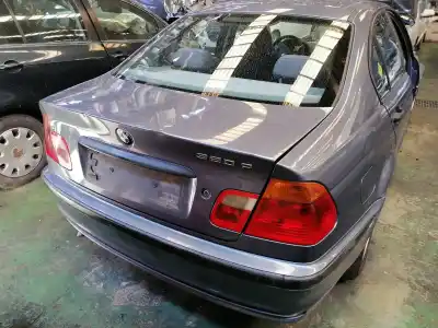 Veículo de Sucata bmw serie 3 berlina (e46) 320d do ano 1999 alimentado 204d1