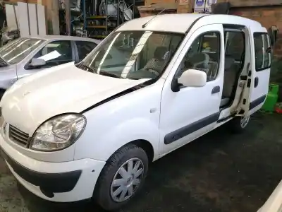 Veicolo di demolizione renault                                            kangoo (f/kc0)                                                                                                                                                                                                                                             k9k702                                                                                                                                                                                                                                                     dell'anno 2006 alimentato k9k702