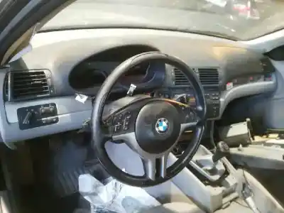 Veículo de Sucata bmw serie 3 berlina (e46) 2.5 24v do ano 2001 alimentado 256s5