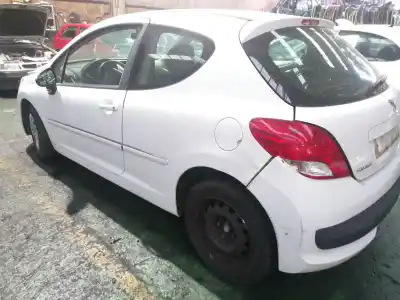 Veículo de Sucata peugeot 207 1.4 hdi do ano 2011 alimentado 8hr