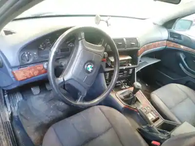 Veículo de Sucata bmw serie 5 berlina (e39) 525tds do ano 1999 alimentado 256t1