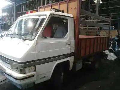 Sloopvoertuig nissan trade caja/chasis 2.8 d van het jaar 1990 aangedreven a428