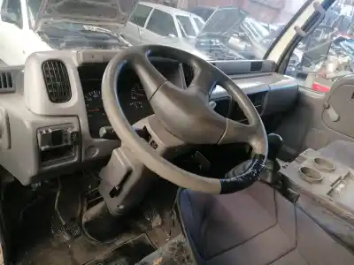 Sloopvoertuig nissan cabstar e tl100.35 van het jaar 1999 aangedreven bd30d