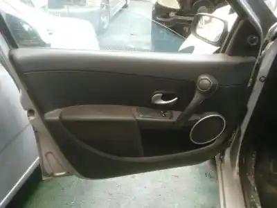 Véhicule à la ferraille renault clio iii 1.5 dci diesel de l'année 2007 alimenté k9k768
