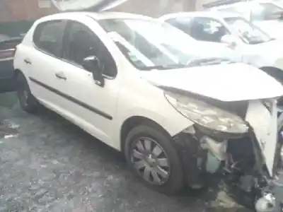Veículo de Sucata peugeot 207 1.4 hdi do ano 2006 alimentado 8hz