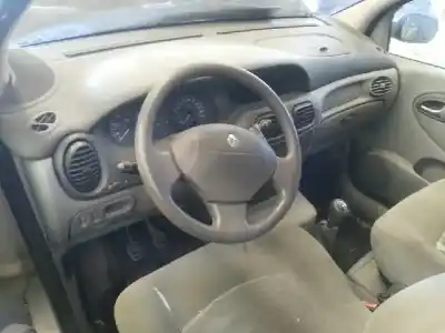 Здавання транспортного засобу renault scenic (ja..) 1.9 dci authentique року 2003 потужний f9q732