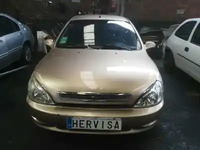 Veículo de Sucata KIA RIO LS Berlina do ano 2000 alimentado A5D