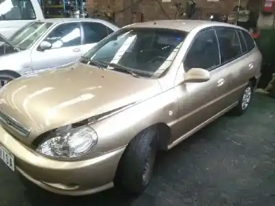 Veículo de Sucata kia rio ls berlina do ano 2000 alimentado a5d