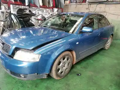Veículo de Sucata audi a4 berlina (8e) 2.5 v6 24v tdi do ano 2001 alimentado ake