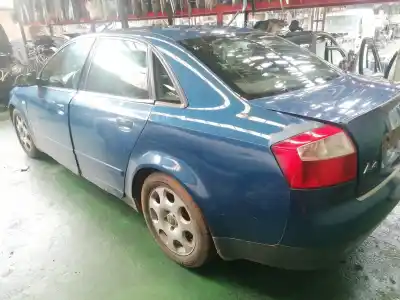 Veículo de Sucata audi a4 berlina (8e) 2.5 v6 24v tdi do ano 2001 alimentado ake