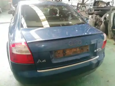 Veículo de Sucata audi a4 berlina (8e) 2.5 v6 24v tdi do ano 2001 alimentado ake
