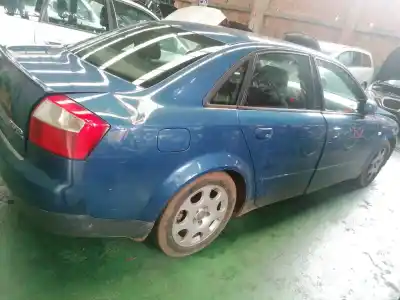 Veículo de Sucata audi a4 berlina (8e) 2.5 v6 24v tdi do ano 2001 alimentado ake