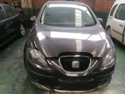 Scrapping Vehicle SEAT ALTEA (5P1) 2.0 TDI 16V of the year 2004 powered BKD