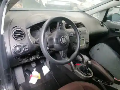 Scrapping Vehicle seat altea (5p1) 2.0 tdi 16v of the year 2004 powered bkd