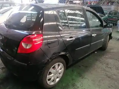 Veículo de Sucata renault clio iii 1.5 dci diesel do ano 2007 alimentado k9k768