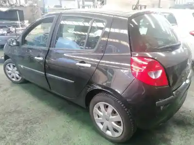 Veículo de Sucata renault clio iii 1.5 dci diesel do ano 2007 alimentado k9k768