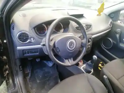 Veículo de Sucata renault clio iii 1.5 dci diesel do ano 2007 alimentado k9k768