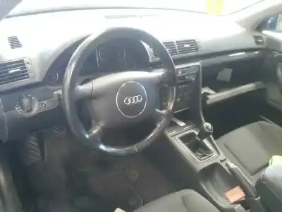 Veículo de Sucata audi a4 berlina (8e) 2.0 fsi do ano 2004 alimentado awa