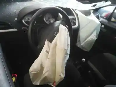 Veículo de Sucata peugeot 207 confort do ano 2007 alimentado kfv