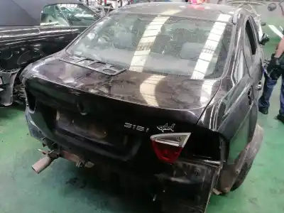 Veicolo di demolizione bmw serie 3 berlina (e90) 318i dell'anno 2006 alimentato n46b20b
