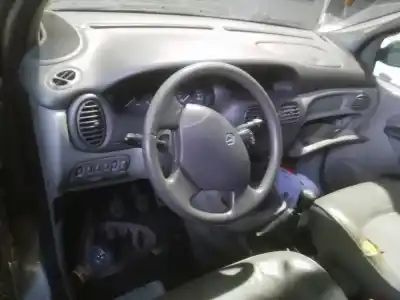 Scrapping Vehicle renault scenic (ja..) 1.9 dci authentique of the year 2001 powered f9q732