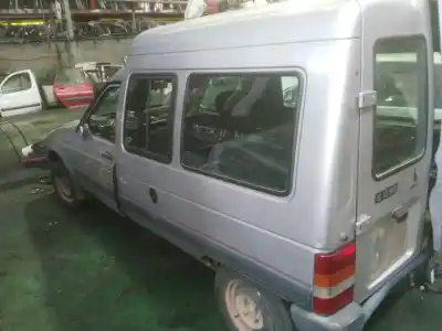 Véhicule à la ferraille citroen c15 rd familiale de l'année 2001 alimenté 