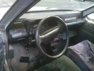 Véhicule à la ferraille citroen c15 rd familiale de l'année 2001 alimenté 