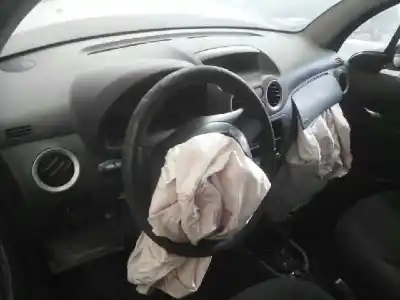 Veículo de Sucata citroen c3 1.4 do ano 2006 alimentado kfv