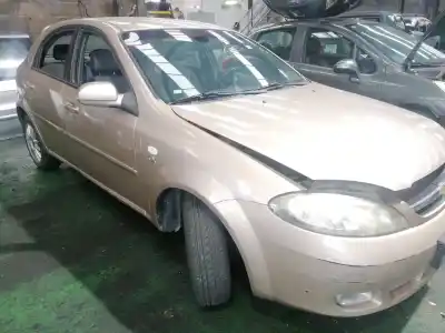 Veículo de Sucata chevrolet lacetti sx do ano 2006 alimentado f16d3