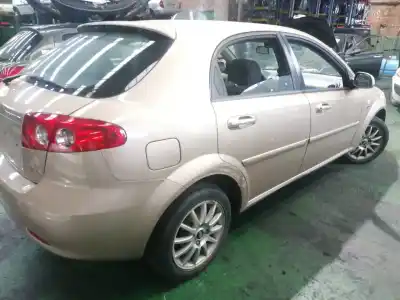 Veículo de Sucata chevrolet lacetti sx do ano 2006 alimentado f16d3