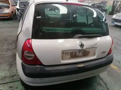 Scrapping Vehicle renault   of the year 2001 powered 