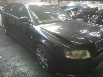 Veículo de Sucata audi a4 berlina (8e) 2.5 v6 24v tdi do ano 2000 alimentado 