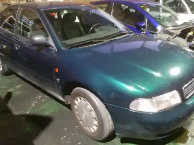 Veicolo di demolizione audi a4 berlina (b5) 1.8 dell'anno 1996 alimentato adr