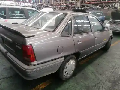 Veículo de Sucata opel kadett e 1.6 do ano 1991 alimentado 16sv