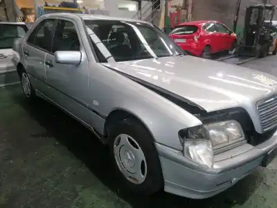 Véhicule à la ferraille mercedes                                           clase c (bm 202) berlina                                                                                                                                                                                                                                   605960                                                                                                                                                                                                                                                     de l'année 1998 alimenté 605960