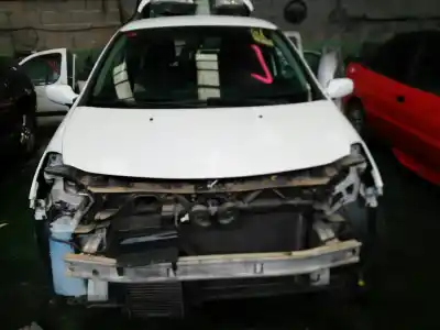 Veículo de Sucata RENAULT CLIO III 1.5 dCi Diesel do ano 2007 alimentado K9K768