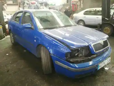 Sloopvoertuig skoda octavia berlina (1u2) 1.6 van het jaar 2002 aangedreven avu