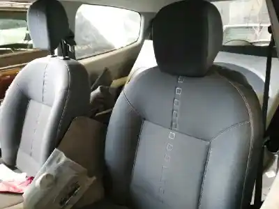 Vehicul casat renault twingo dynamique al anului 2008 alimentat k9k740