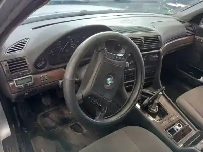 Veículo de Sucata bmw serie 7 (e38) 725tds do ano 1997 alimentado 