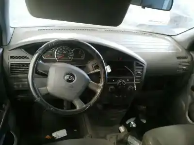Vehículo de desguace kia                                                carens                                                                                                                                                                                                                                                     2.0 crdi lx monovolumen                                                                                                                                                                                                                                    del año 2002 con motor d4ea