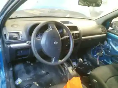 Здавання транспортного засобу renault clio ii fase ii (b/cb0) 1.4 16v року 2001 потужний k4j710