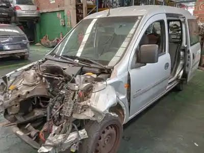Veículo de Sucata opel combo familiar do ano 2003 alimentado y17dt